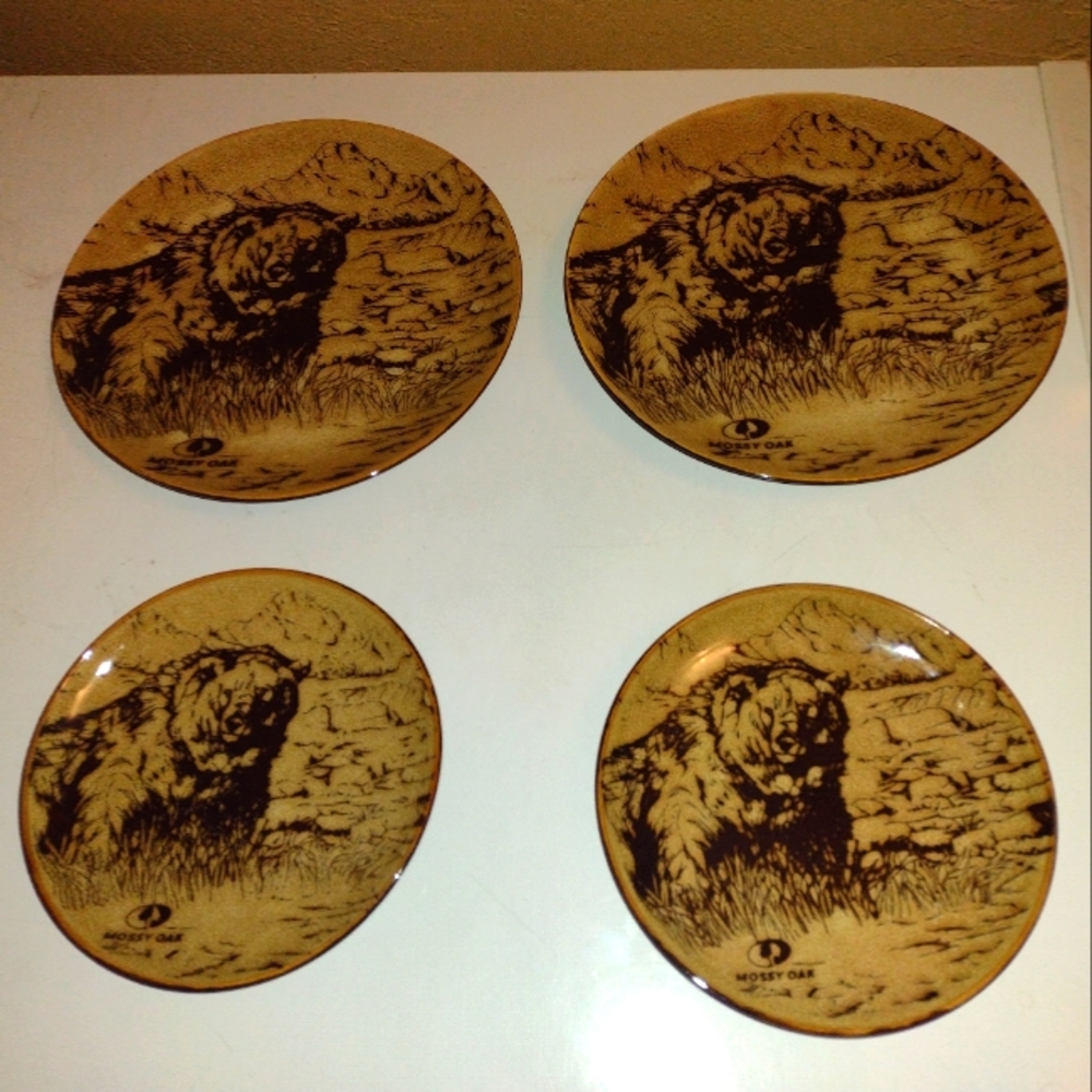 Mossy Oak Plates